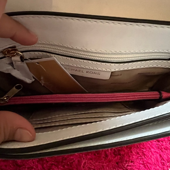 Michael Kors white crossbody - Picture 2 of 5